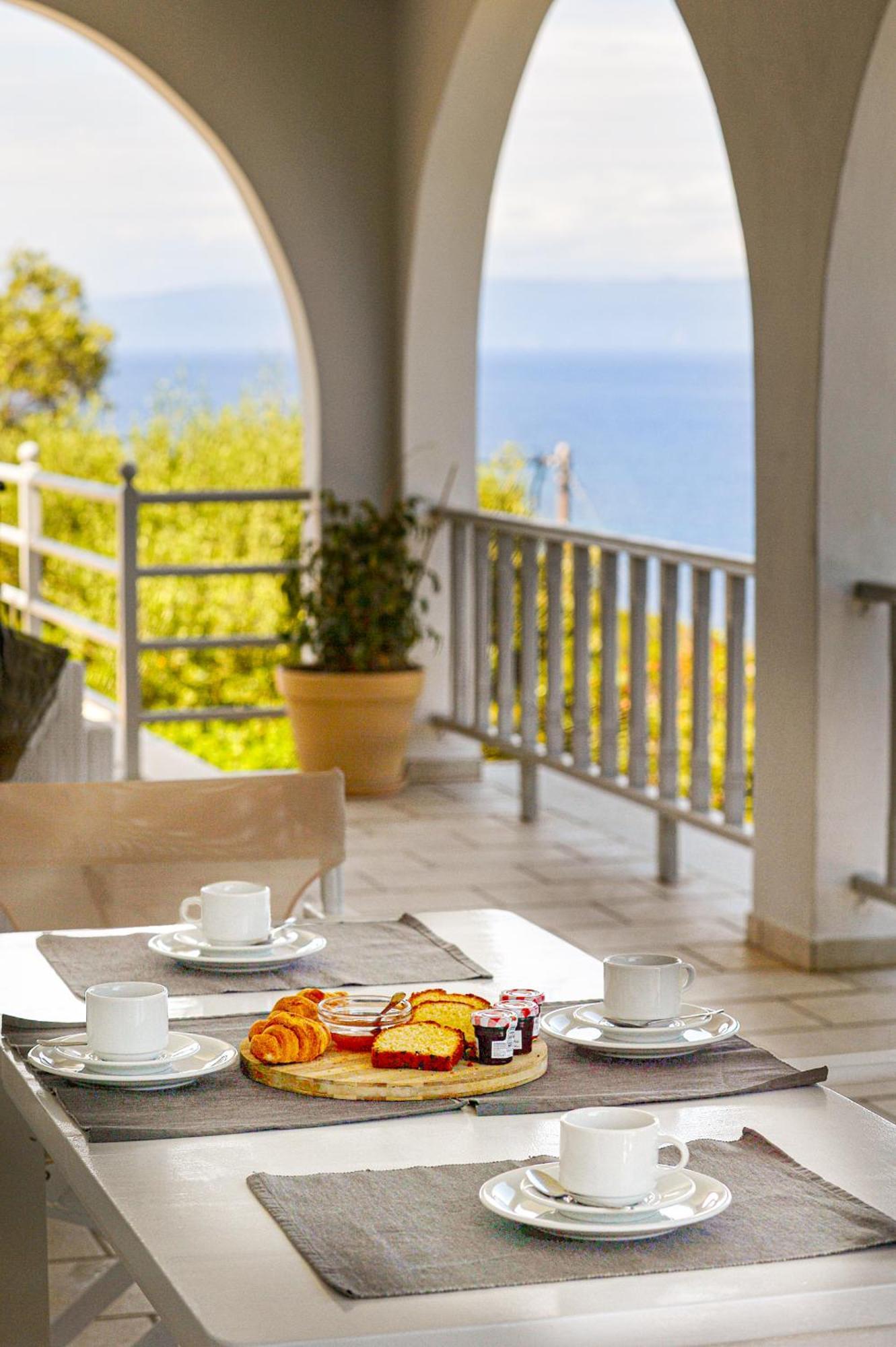 Вілла Lioniskari Seaviews - Paxoi'S Private Pool Oasis Porto Ozias Екстер'єр фото