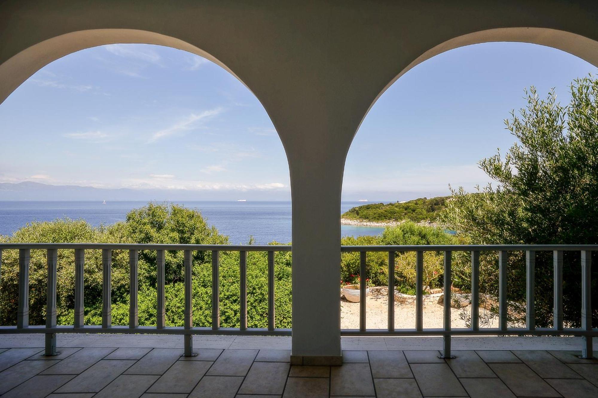 Вілла Lioniskari Seaviews - Paxoi'S Private Pool Oasis Porto Ozias Екстер'єр фото