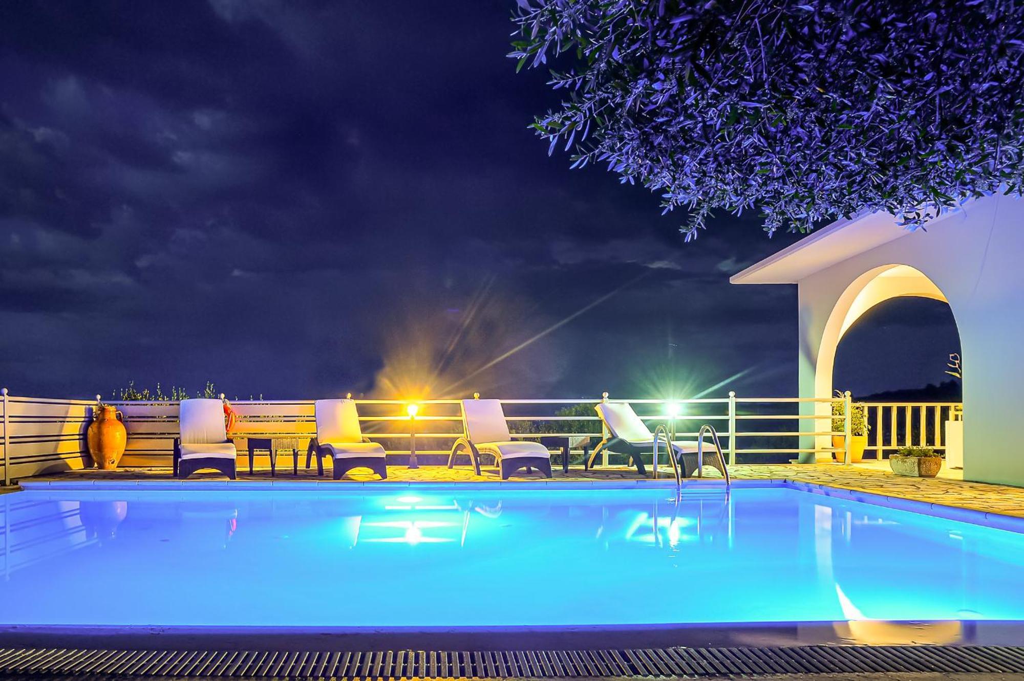 Вілла Lioniskari Seaviews - Paxoi'S Private Pool Oasis Porto Ozias Екстер'єр фото